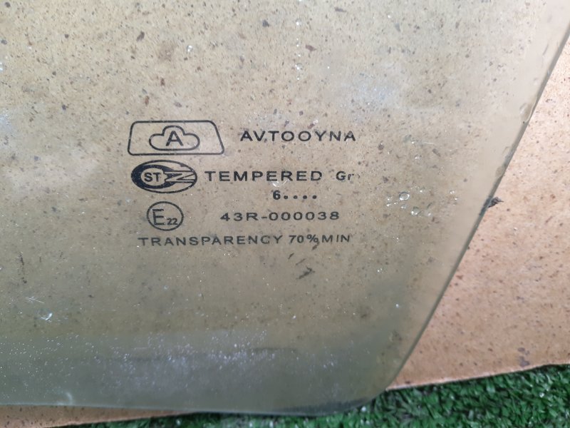 Стекло двери Daewoo Nexia N100