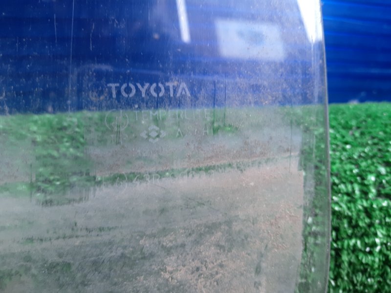 Стекло двери Toyota Corona ST190