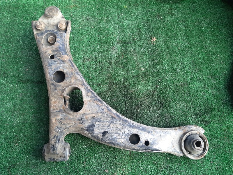 Рычаг подвески Toyota Corona ST190