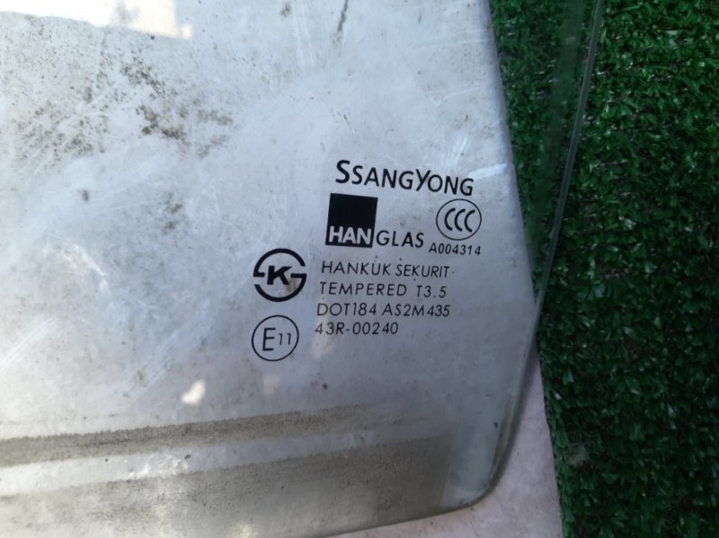Стекло двери SsangYong Rodius