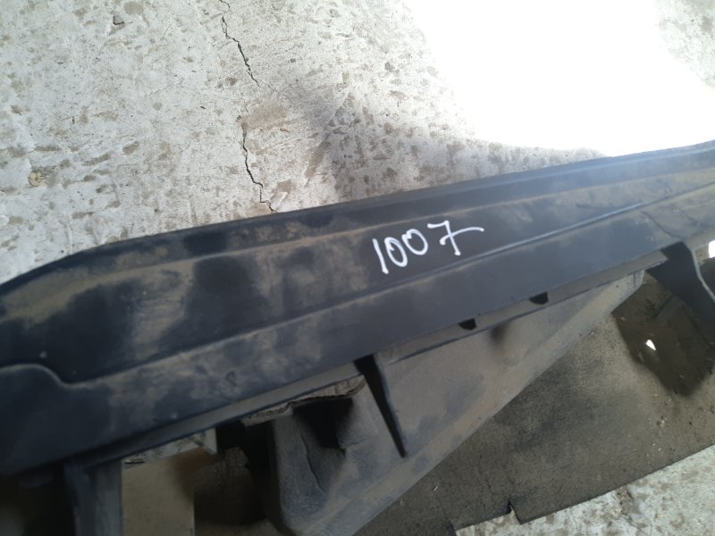 Кронштейн бампера Peugeot 1007