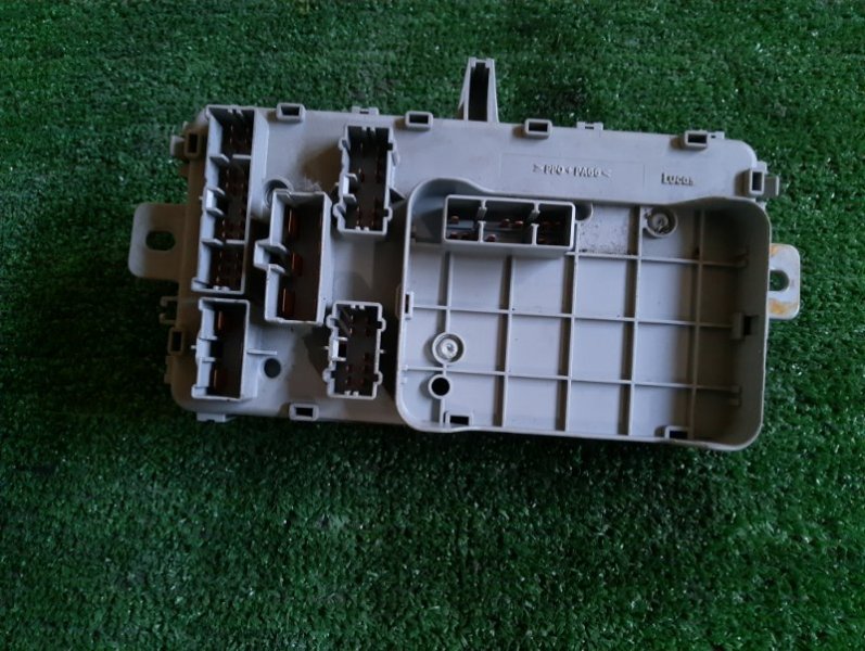 Блок предохранителей Rover 400
