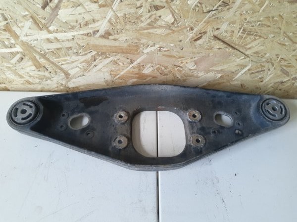 Кронштейн редуктора Mercedes W211 219