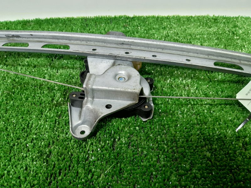 Стеклоподъемник Mercedes W163