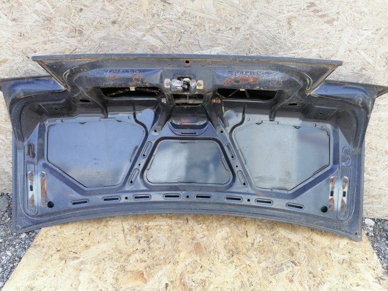 Крышка багажника Volvo 460