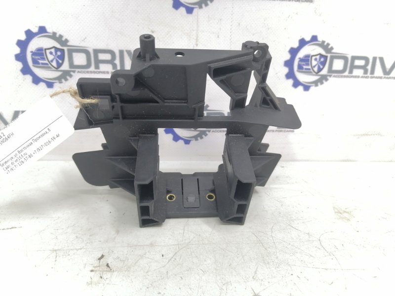 Кронштейн подрулевых Ford Focus 2