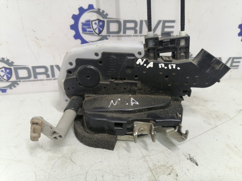 Замок двери Nissan Almera G15