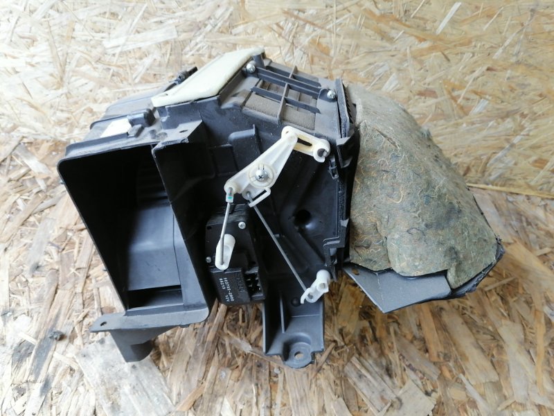 Корпус отопителя ( печки ) Mitsubishi Lancer 9