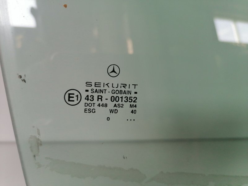 Стекло двери Mercedes A-Class W168