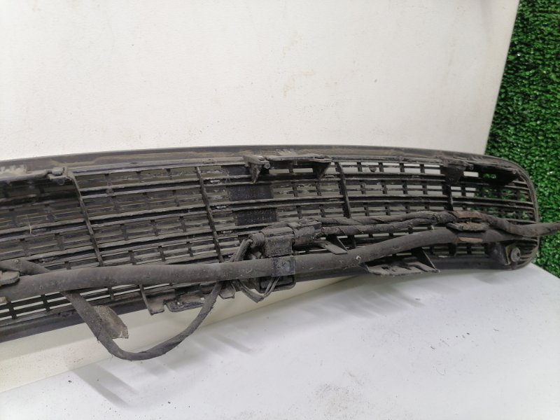 Решетка в капот Mercedes W211