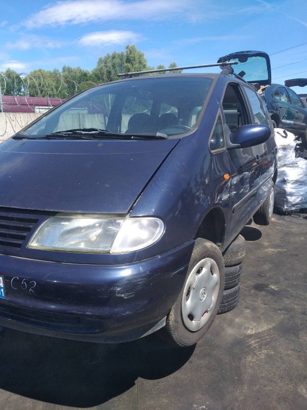 Фара Volkswagen Sharan 7M