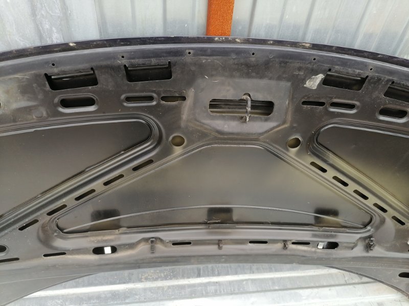 Капот Volkswagen Sharan 7M