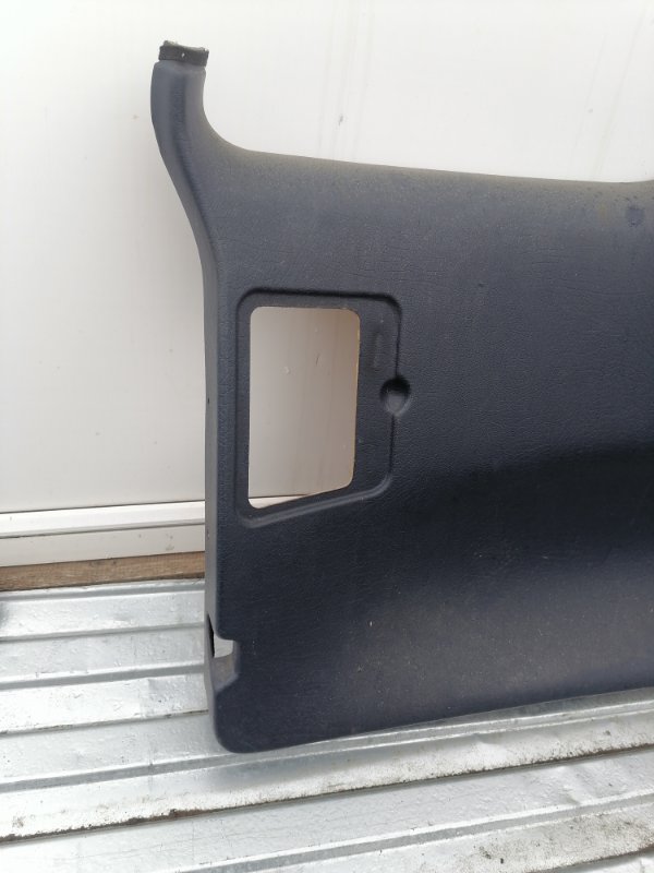 Обшивка двери багажника Volkswagen Sharan 7M