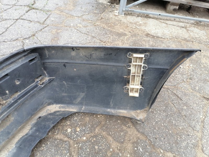 Бампер Audi 80 B3