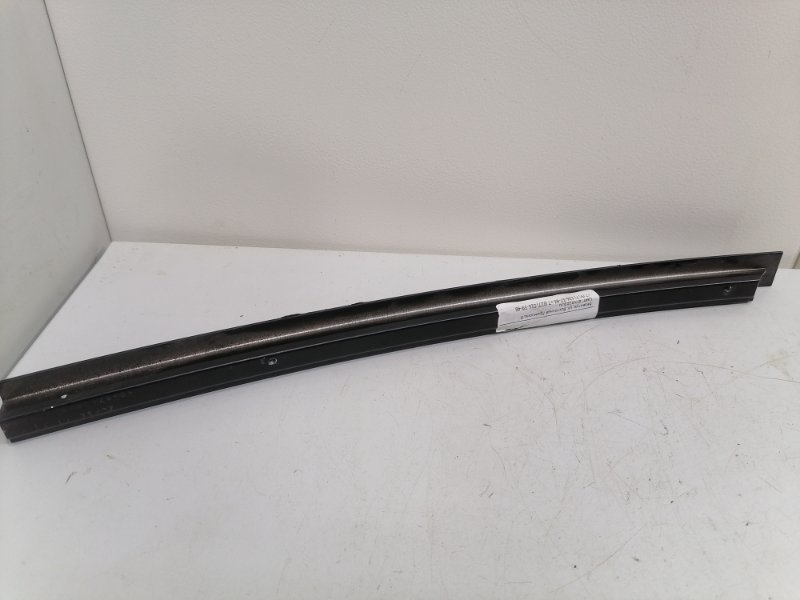 Направляющая стекла двери BMW E87