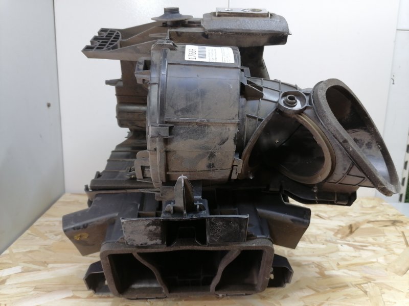 Корпус отопителя ( печки ) Citroen C-Elysee Peugeot 301