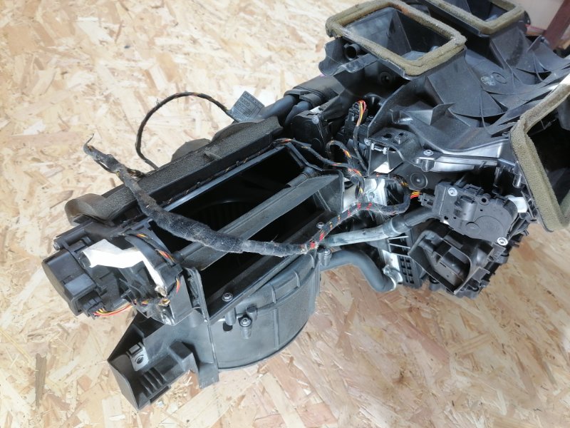 Отопитель (печка) в сборе BMW 1-Series E87