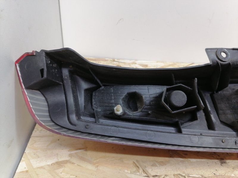 Фонарь Nissan X-Trail T30