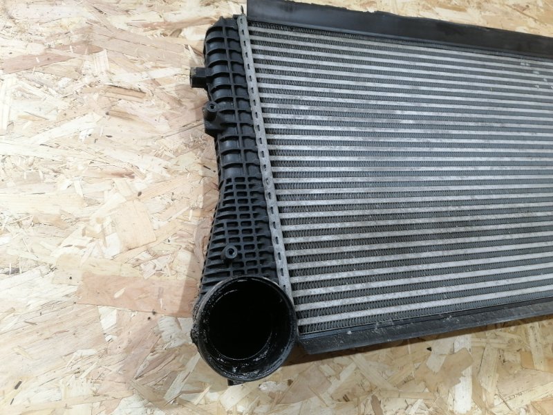 Интеркулер Volkswagen Passat B6