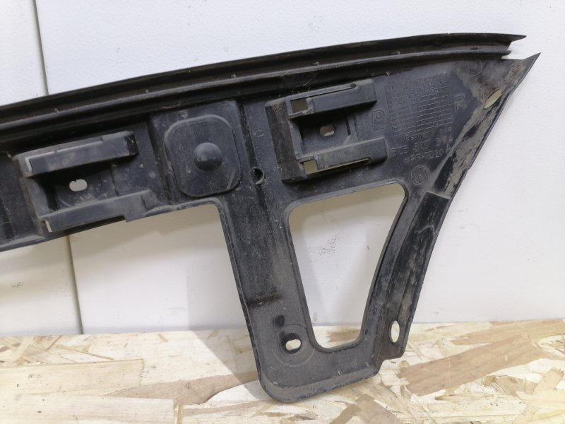 Кронштейн бампера Volkswagen Passat B6