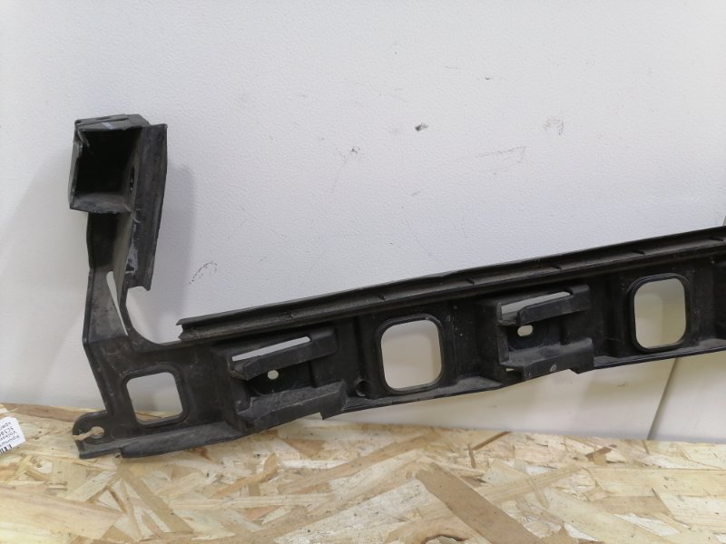 Кронштейн бампера Volkswagen Passat B6