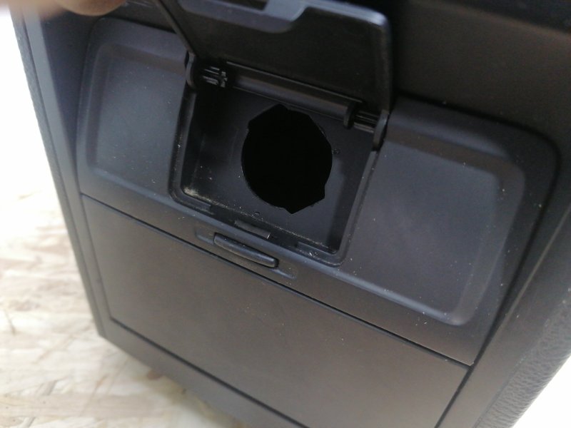 Подлокотник Volkswagen Passat B6