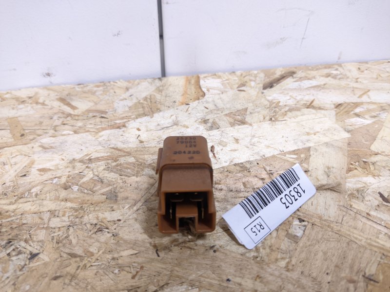 Реле Nissan X-Trail T30