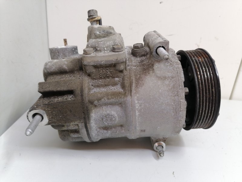 Компрессор кондиционера Volkswagen Audi Skoda