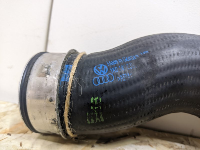 Патрубок турбины Volkswagen Passat B6