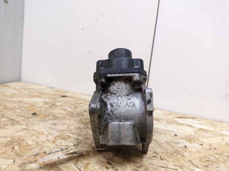 Клапан EGR Volkswagen Passat B6
