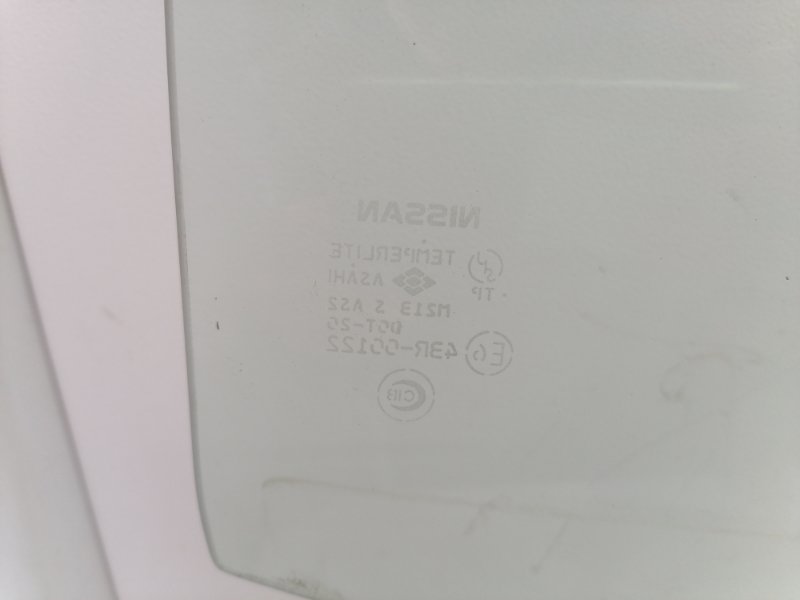 Стекло двери Nissan X-Trail T30