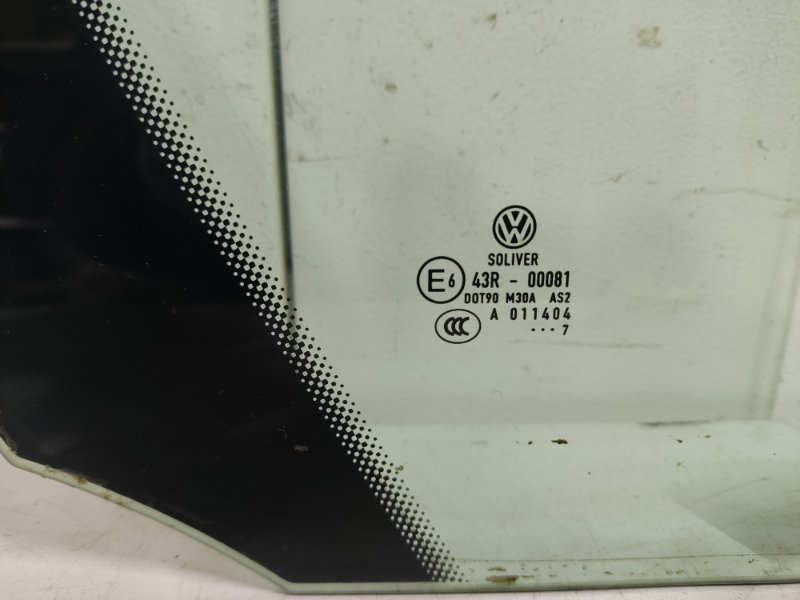 Стекло двери ( форточка ) Volkswagen Passat B6