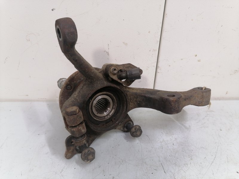 Кулак поворотный Volkswagen Passat B4