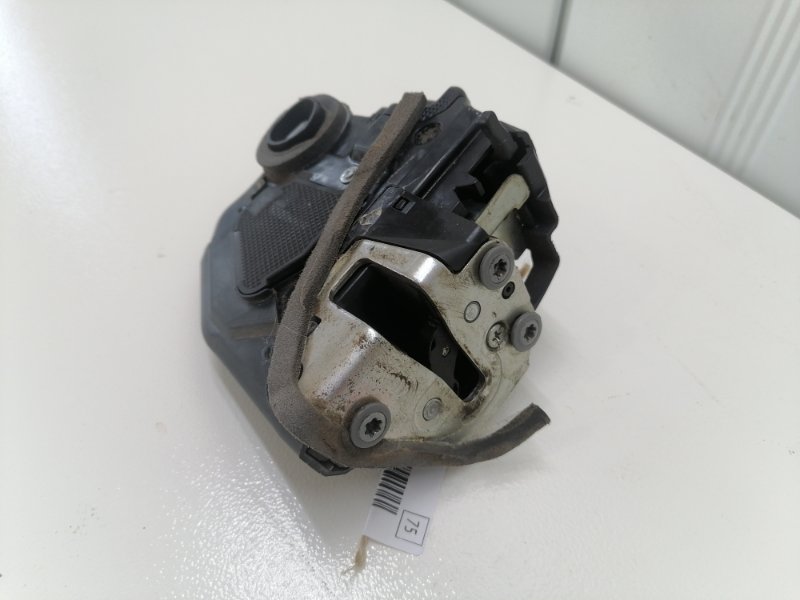 Замок двери Toyota Corolla E150