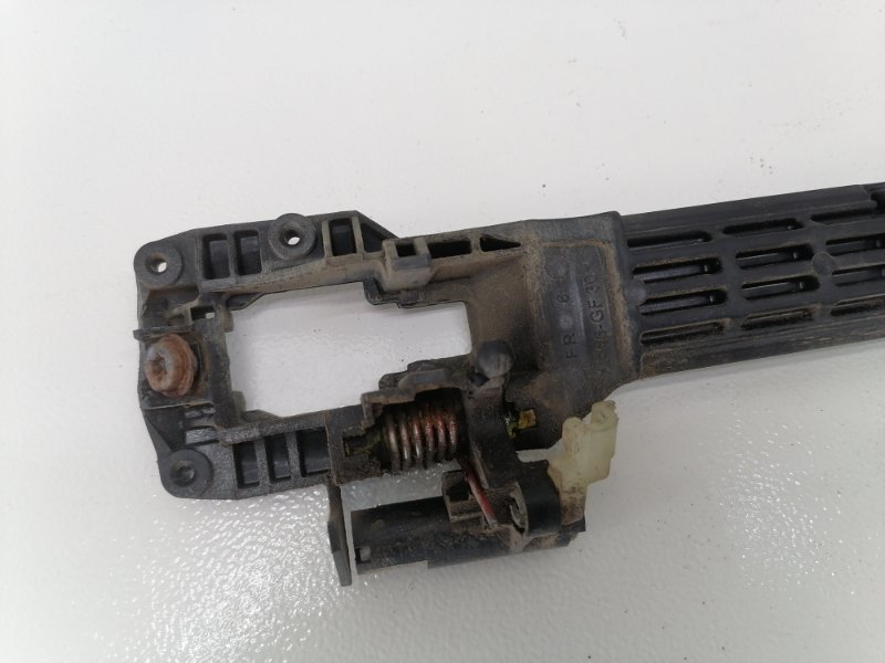 Кронштейн ручки двери Toyota Corolla E150