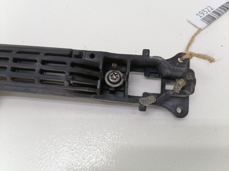 Кронштейн ручки двери Toyota Corolla E150