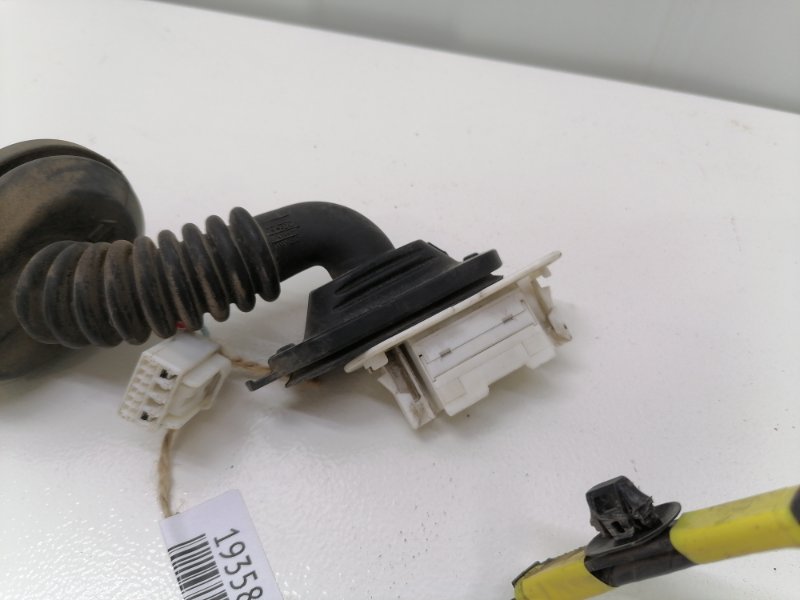Проводка двери Toyota Corolla E150