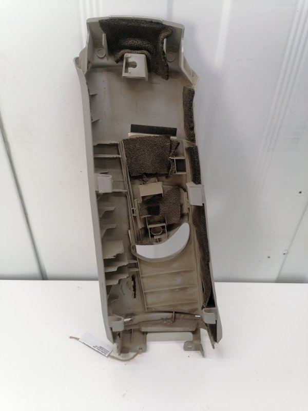 Обшивка стойки Toyota Corolla E150