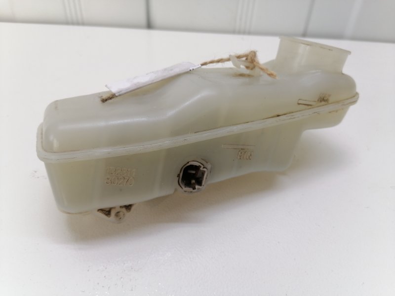 Бачок гтц Toyota Corolla E150