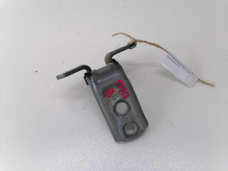 Петля двери верхняя Toyota Corolla E150