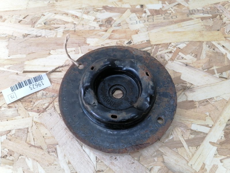 Чашка опоры стойки Toyota Corolla E150