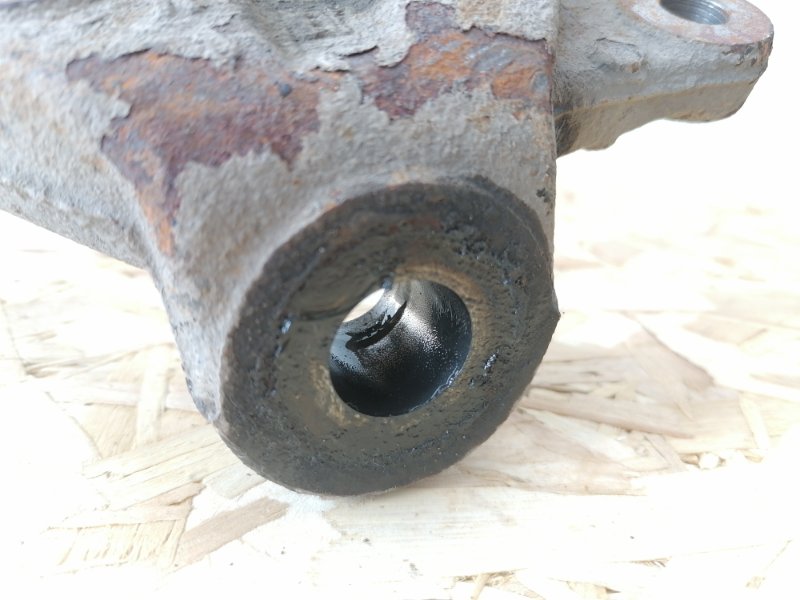 Кулак поворотный Toyota Corolla E150