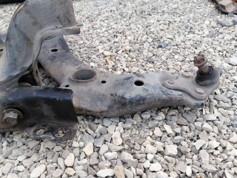 Балка подвески Toyota Corolla E150
