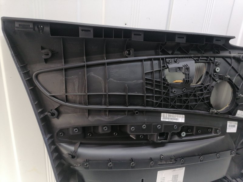 Обшивка двери BMW 1-Series E87