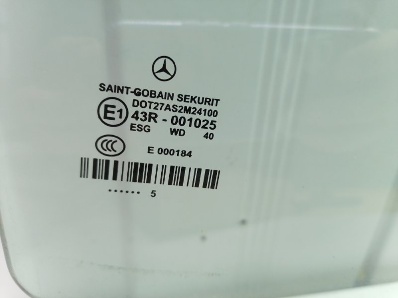 Стекло двери Mercedes W211