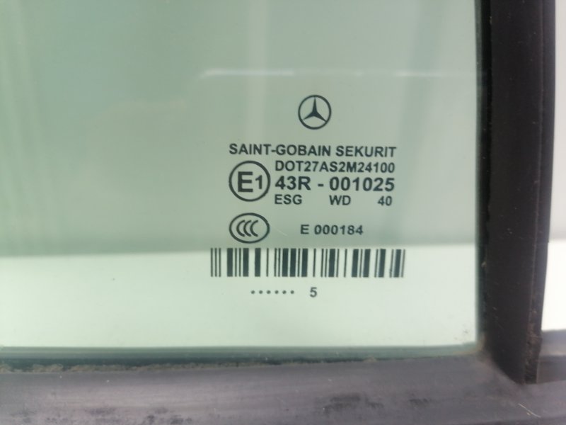 Стекло двери ( форточка ) Mercedes W211