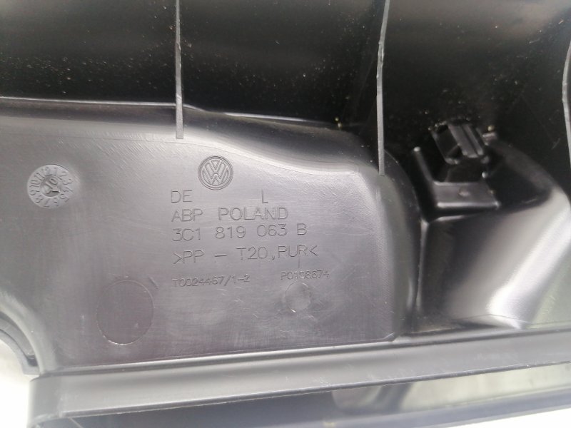 Воздуховод отопителя Volkswagen Passat B6
