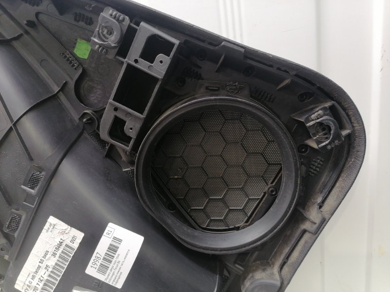 Обшивка двери Volkswagen Passat B6
