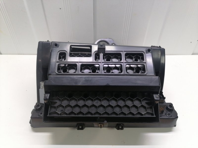 Бардачок Volkswagen Passat B6