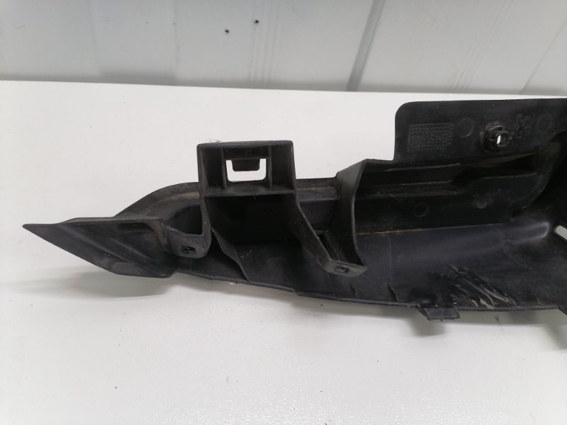Держатель полки Peugeot 307
